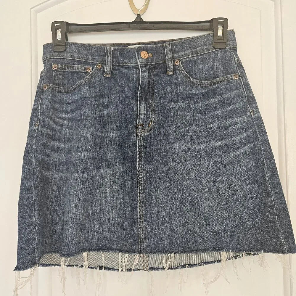 J.‎ Crew Raw Hem Blue Jean/Denim Skirt in medium wash size 28 Grunge  Hippie